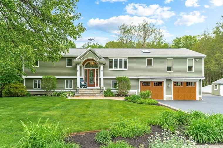 Photo of 18 Sumac St Billerica, MA 01821