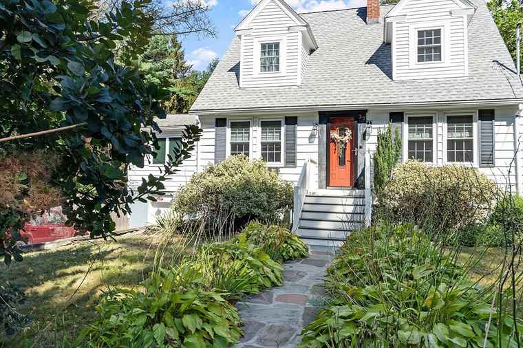 Photo of 32 Doyle St Leominster, MA 01453
