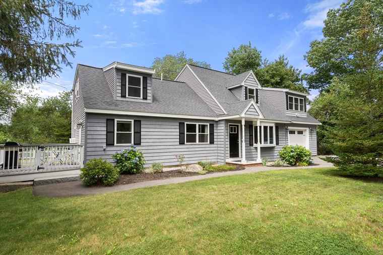 Photo of 391 Concord Rd Billerica, MA 01821
