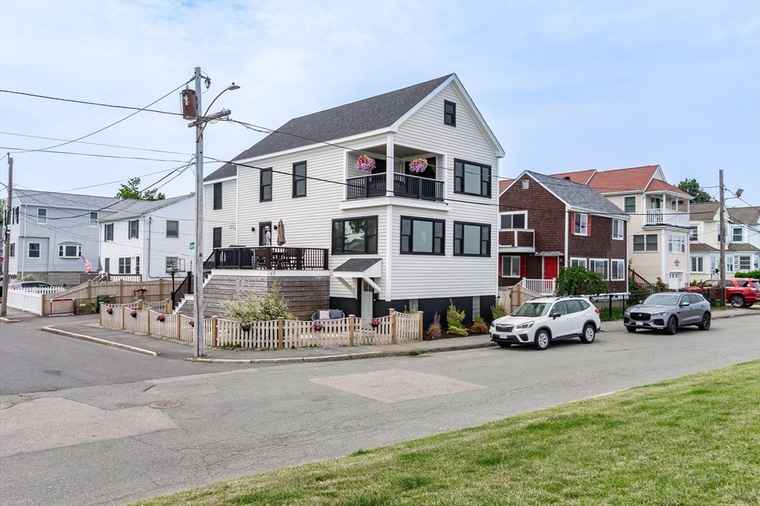 Photo of 67 Edgewater Dr Quincy, MA 02169