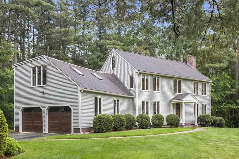 Photo of 24 Fairhaven Cir Sudbury, MA 01776