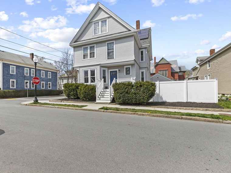 Photo of 51 Parker St New Bedford, MA 02740