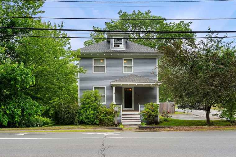 Photo of 866 Amesbury Rd Haverhill, MA 01830