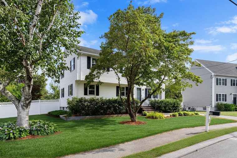 Photo of 30 Samoset Rd Woburn, MA 01801
