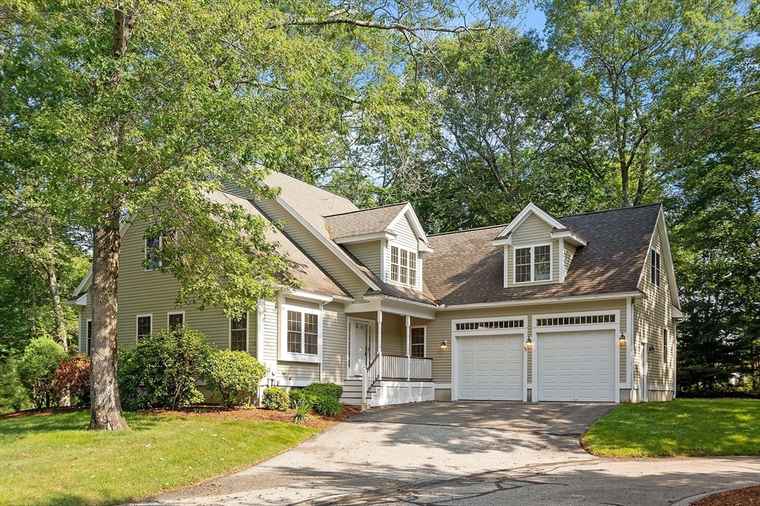 Photo of 12 Lane Farm Dr #12 Bedford, MA 01730