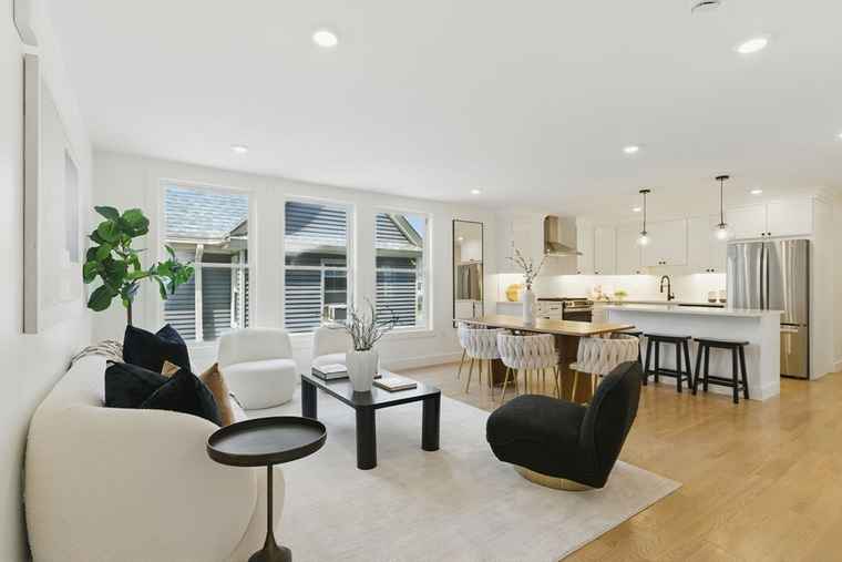 Photo of 43-45 Wellington St #2 Waltham, MA 02451
