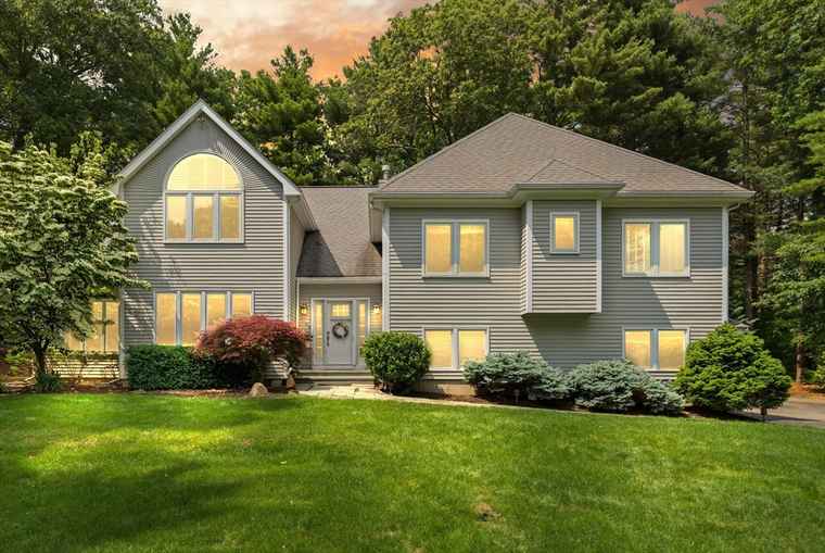 Photo of 40 Strawberry Ln Canton, MA 02021