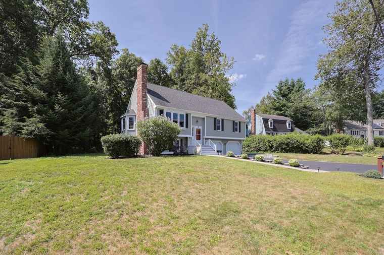Photo of 76 Jamestown Rd Leominster, MA 01453