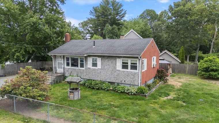 Photo of 15 Oak St Tewksbury, MA 01876