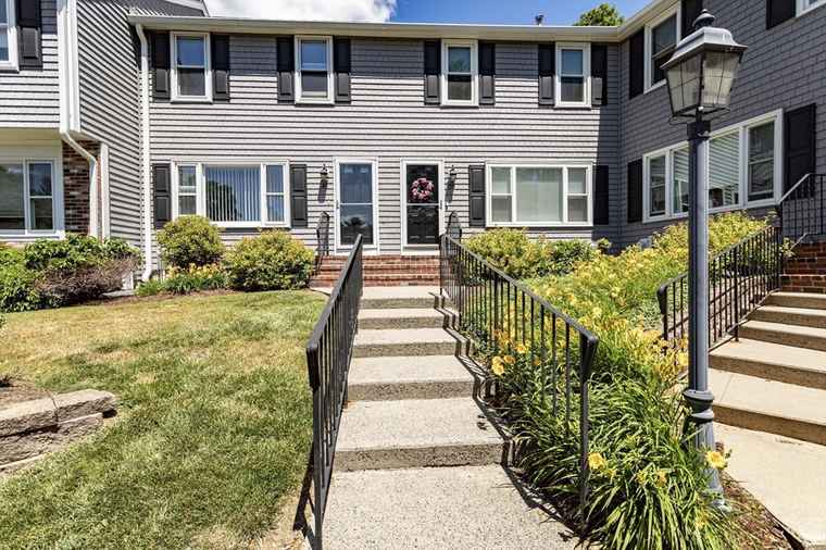Photo of 40 Sharron Dr #40 Easton, MA 02375