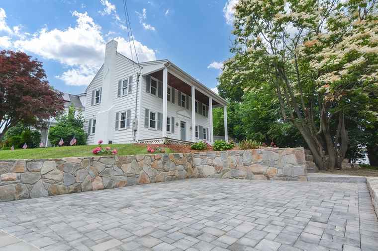 Photo of 89 Woburn St Medford, MA 02155