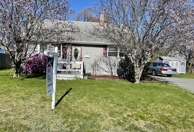 Photo of 70 Pawtucket Dr Lowell, MA 01854