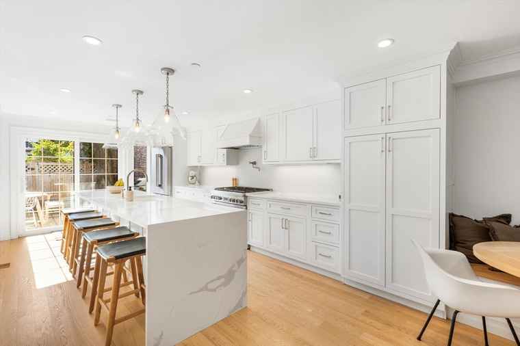 Photo of 8 Hancock St Boston, MA 02129