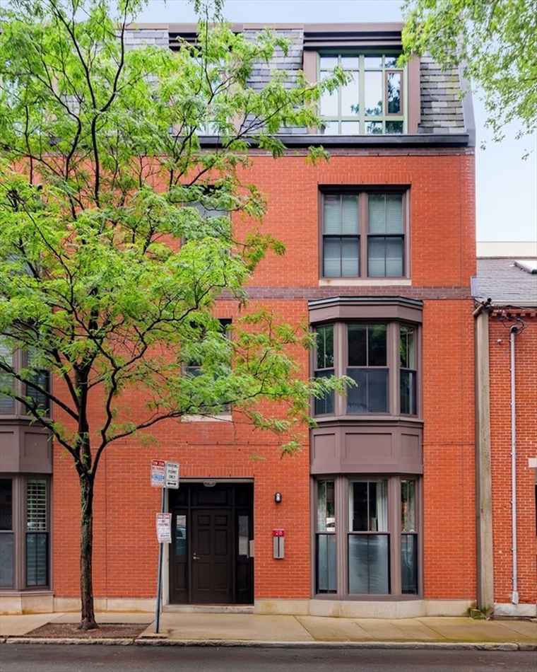 Photo of 28 2nd St #28 Cambridge, MA 02141