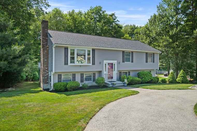Photo of 47 Pheasant Hill Rd Weymouth, MA 02190