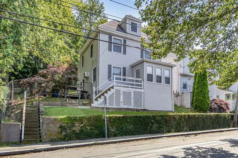 Photo of 136 Vane St Revere, MA 02151