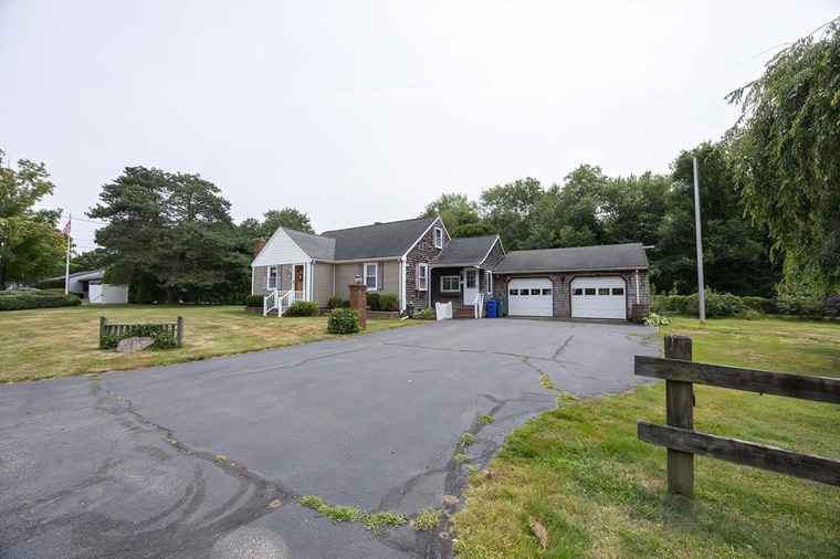 Photo of 17 Karen St Attleboro, MA 02703