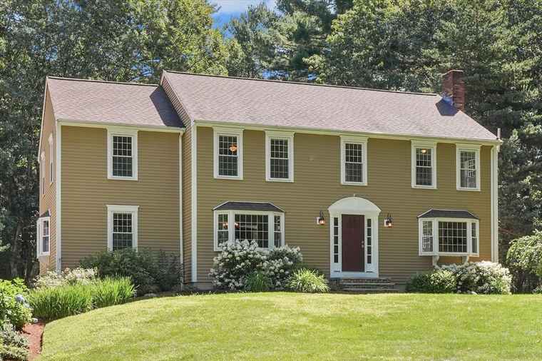 Photo of 149 Bridges Ln North Andover, MA 01845