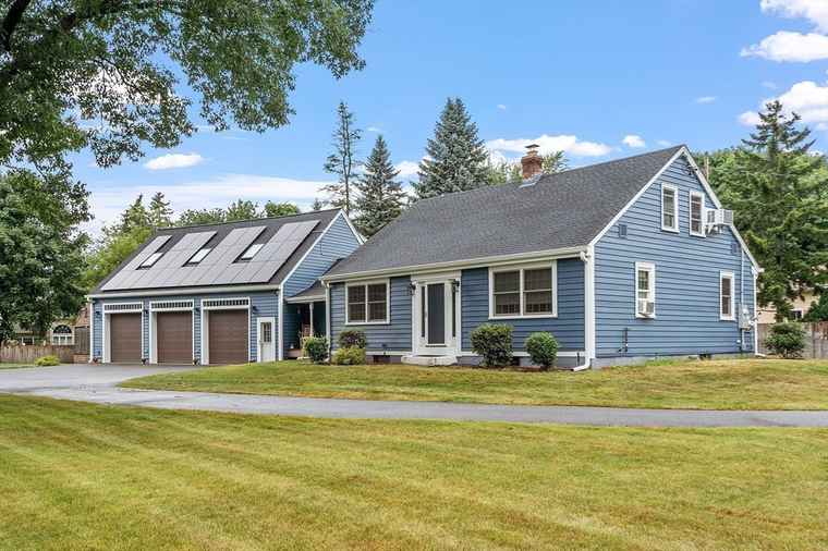 Photo of 22 Svenson Rd Shrewsbury, MA 01545