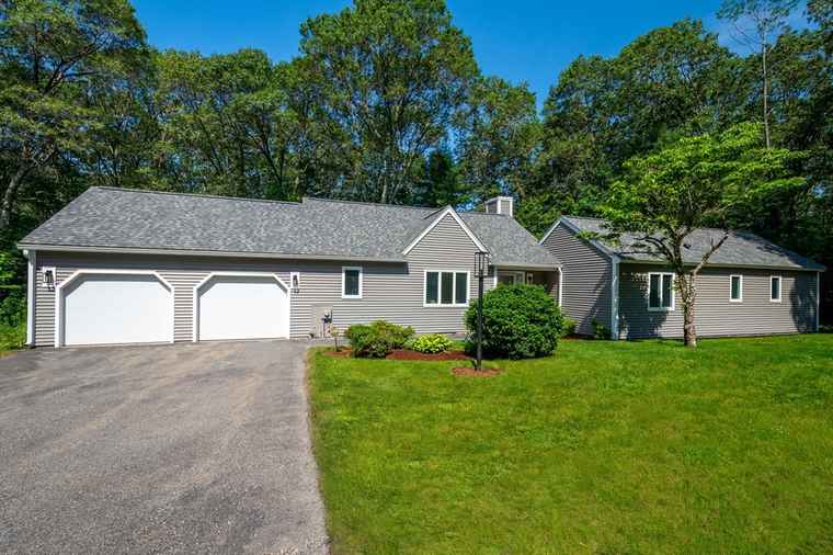 Photo of 17 Indian Dawn #17 Wayland, MA 01778
