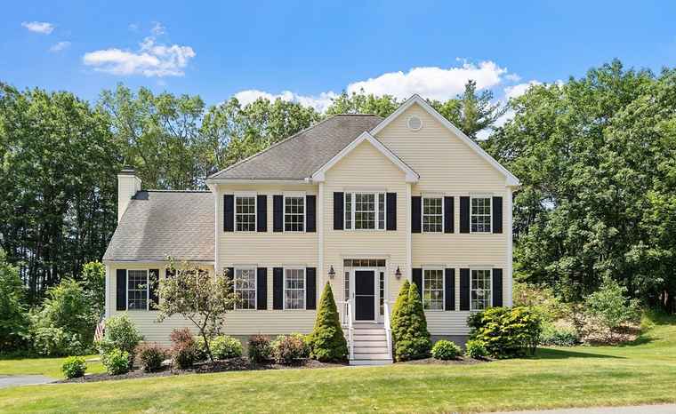 Photo of 1 Trailside Way Westford, MA 01886