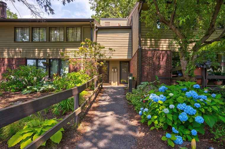 Photo of 554 Great Elm Way #554 Acton, MA 01718