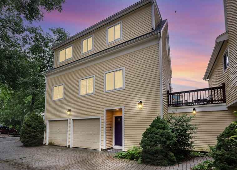 Photo of 27 Kinnaird St #6 Cambridge, MA 02139