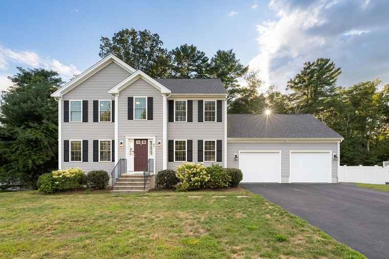 Photo of 82 Appaloosa Way Taunton, MA 02780