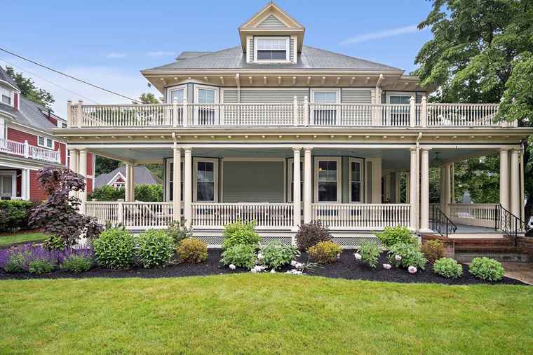 Photo of 9 Arlington Rd Woburn, MA 01801