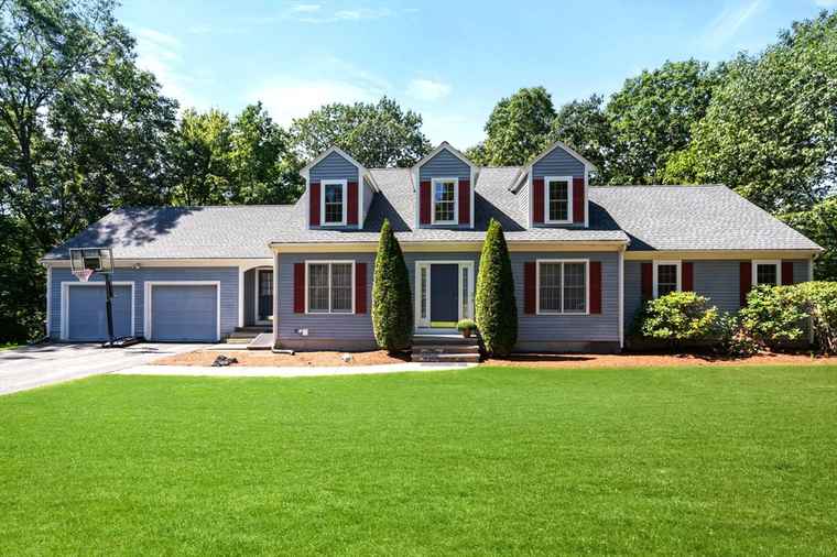 Photo of 15 Penobscot Rd Natick, MA 01760