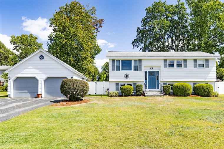 Photo of 50 Stephen Ave Dracut, MA 01826
