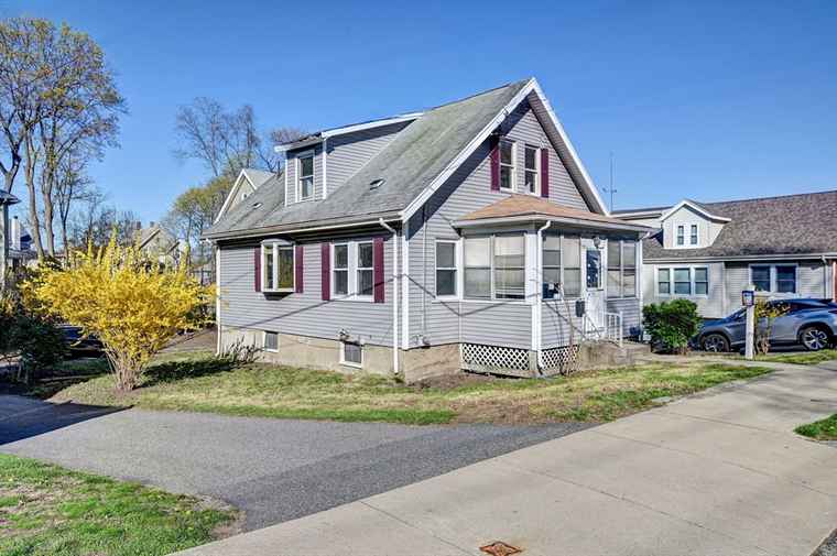 Photo of 142 Centre St Quincy, MA 02169