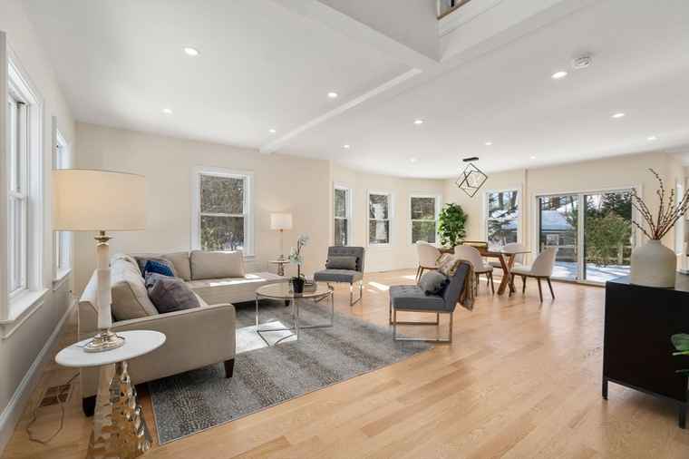 Photo of 951 Walnut St Newton, MA 02461