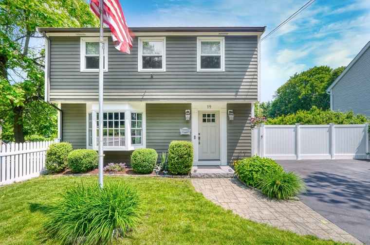 Photo of 19 Lebanon St Melrose, MA 02176