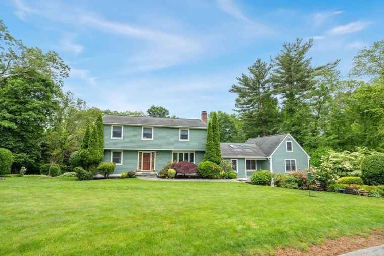 Photo of 35 Faulkner Hill Rd Acton, MA 01720