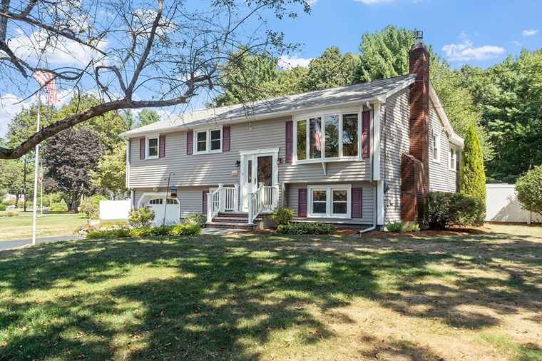 Photo of 13 Putney Cir Billerica, MA 01821