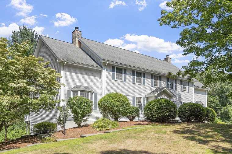Photo of 162-A Mill Rd Unit 162A Chelmsford, MA 01824