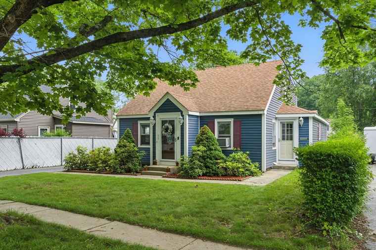 Photo of 33 Walworth St Worcester, MA 01602