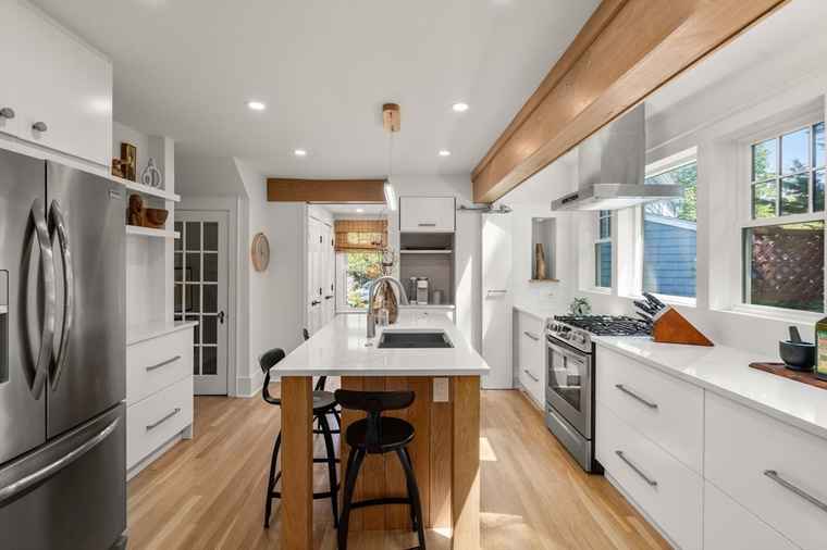 Photo of 18 Day St Newton, MA 02466