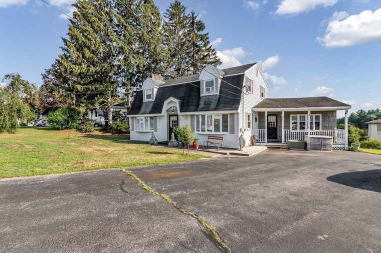 Photo of 1496 Varnum Lowell, MA 01854