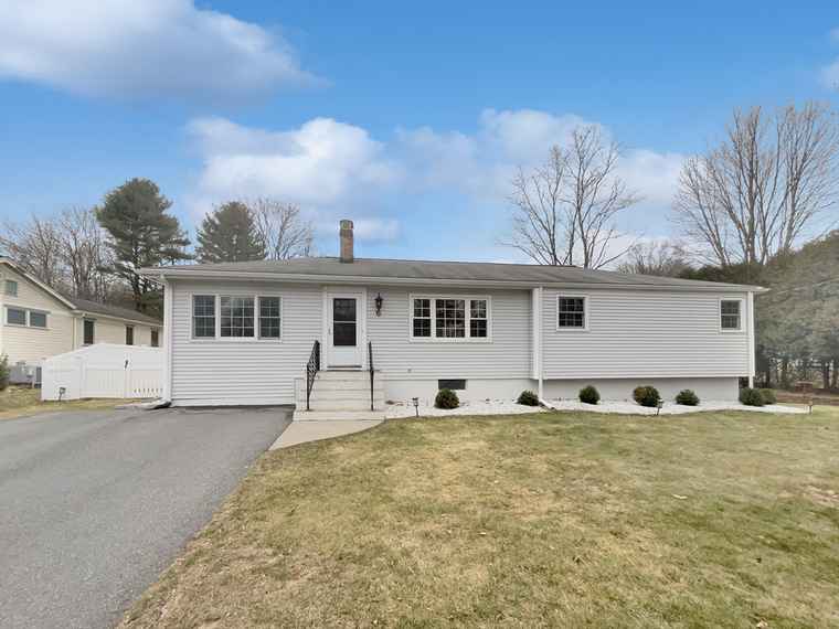 Photo of 6 Parker Rd Bedford, MA 01730