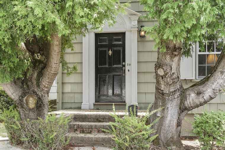 Photo of 84 Mount Pleasant Ave Gloucester, MA 01930
