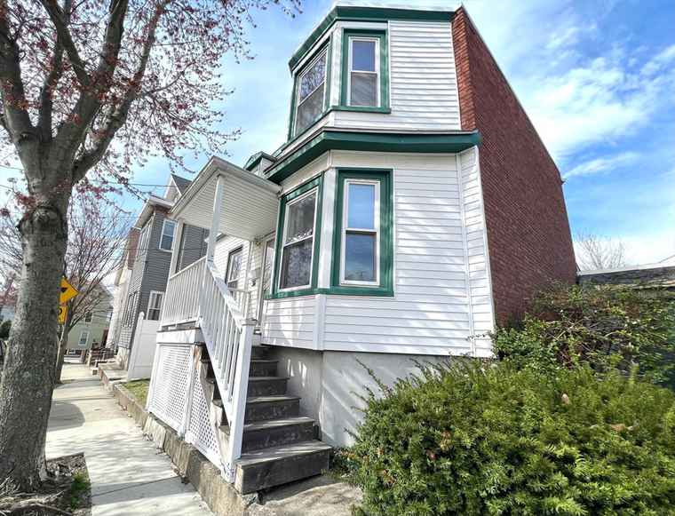 Photo of 36 Sargent Ave Somerville, MA 02145