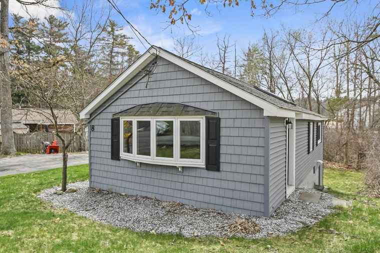 Photo of 8 Hitty Rd Salem, NH 03079