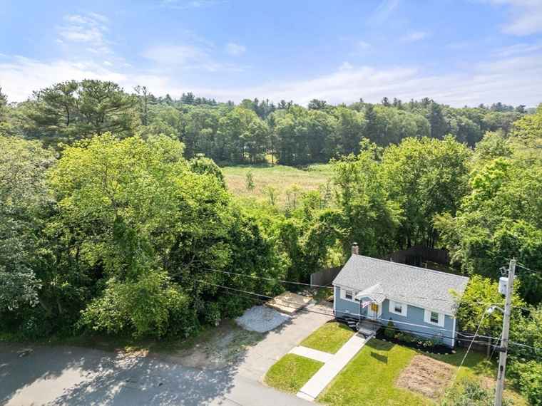 Photo of 24 Springwell Rd Billerica, MA 01821