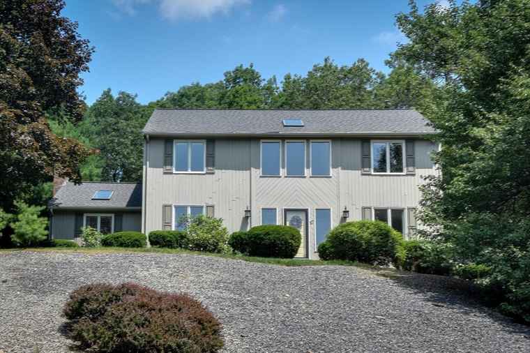 Photo of 17 Mcneil Cir Marlborough, MA 01752