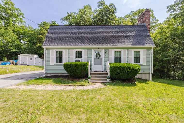 Photo of 88 Sandalwood Dr Attleboro, MA 02703