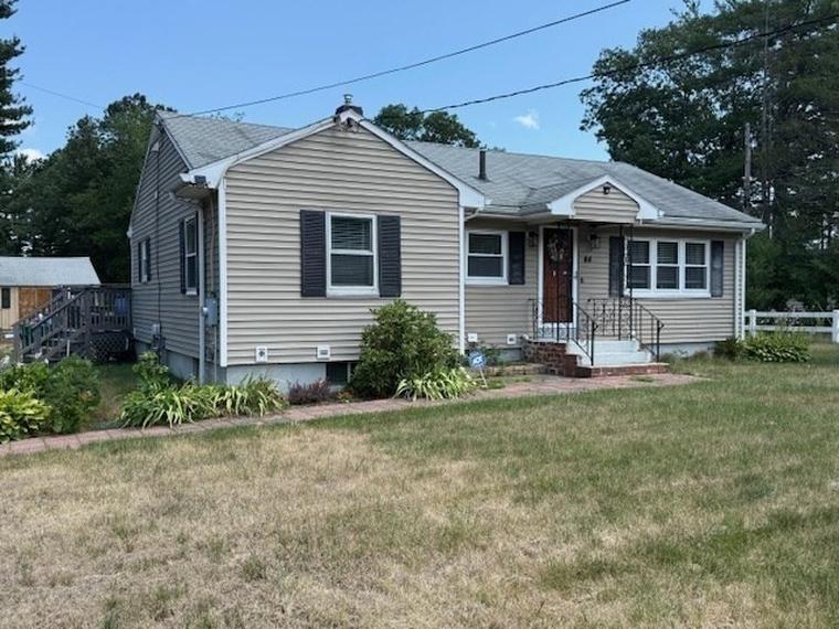 Photo of 44 Oak St Billerica, MA 01862