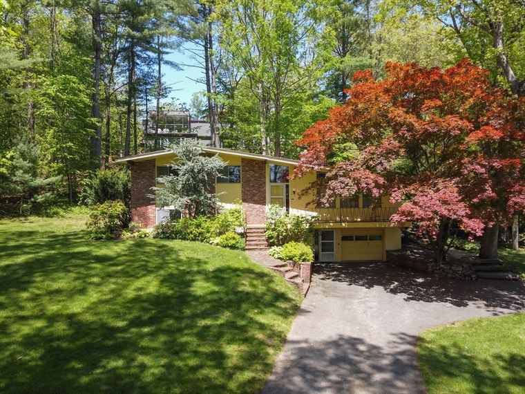 Photo of 50 Barney Hill Rd Wayland, MA 01778