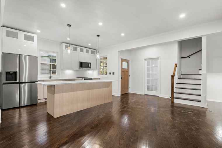 Photo of 21 Greystone Rd #2 Malden, MA 02148